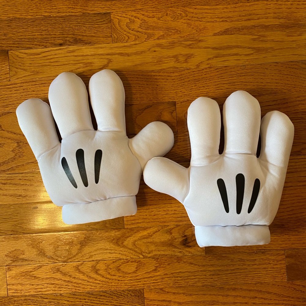 Disney adult Mickey mouse gloves